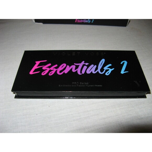 Violet Voss Essentials 2 Eyeshadow And Pressed Pigment Palette 10 Shades NIB - Picture 3 of 4
